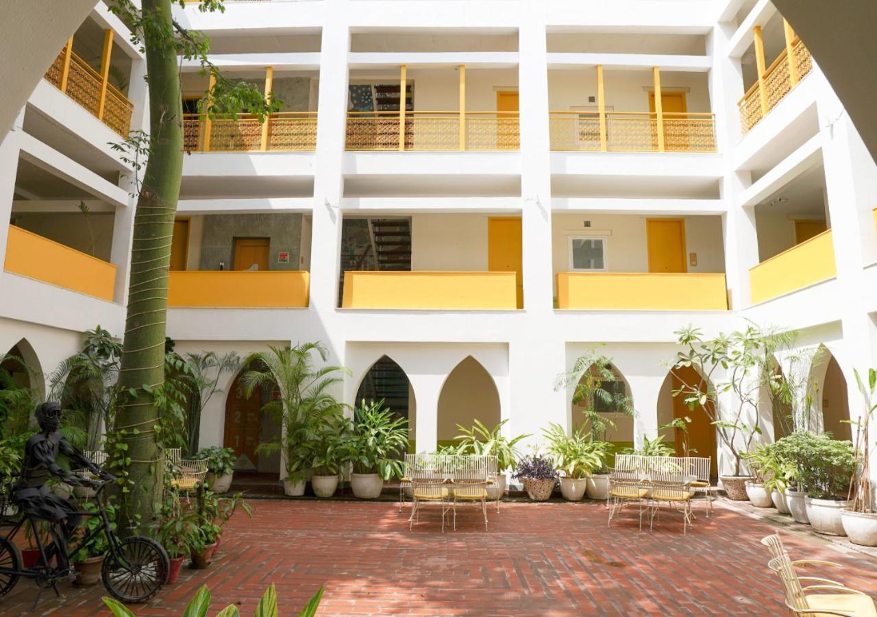 Bloom Boutique L Signature Towers Gurgaon Exterior photo